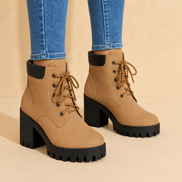 Chunky Platform Lace-Up Combat Boots for Women in Winter
