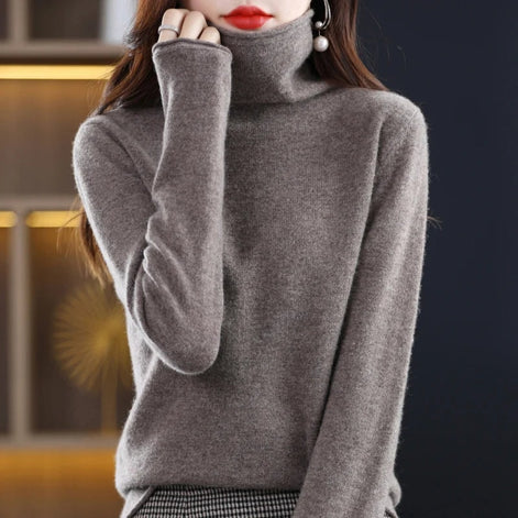 Women's Wool Turtleneck Knitted Jumper with Ribbed Cuffs