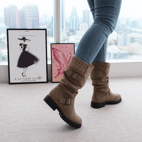 Women's Suede Winter Boots with Ribbed Cuff and Lug Sole