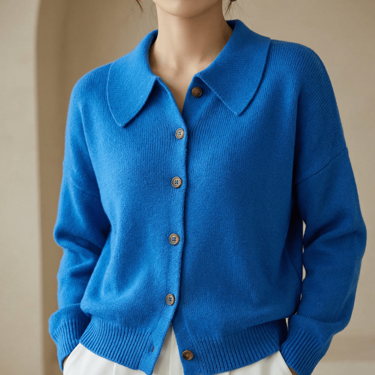 Peter Pan Collar Knitted Cardigan for Women with Ribbed Cuffs