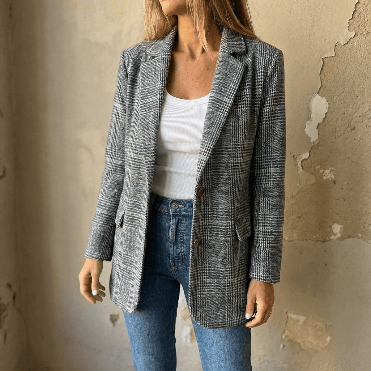 Relaxed Fit Plaid Lapel Blazer for Women Tailored to Flatter