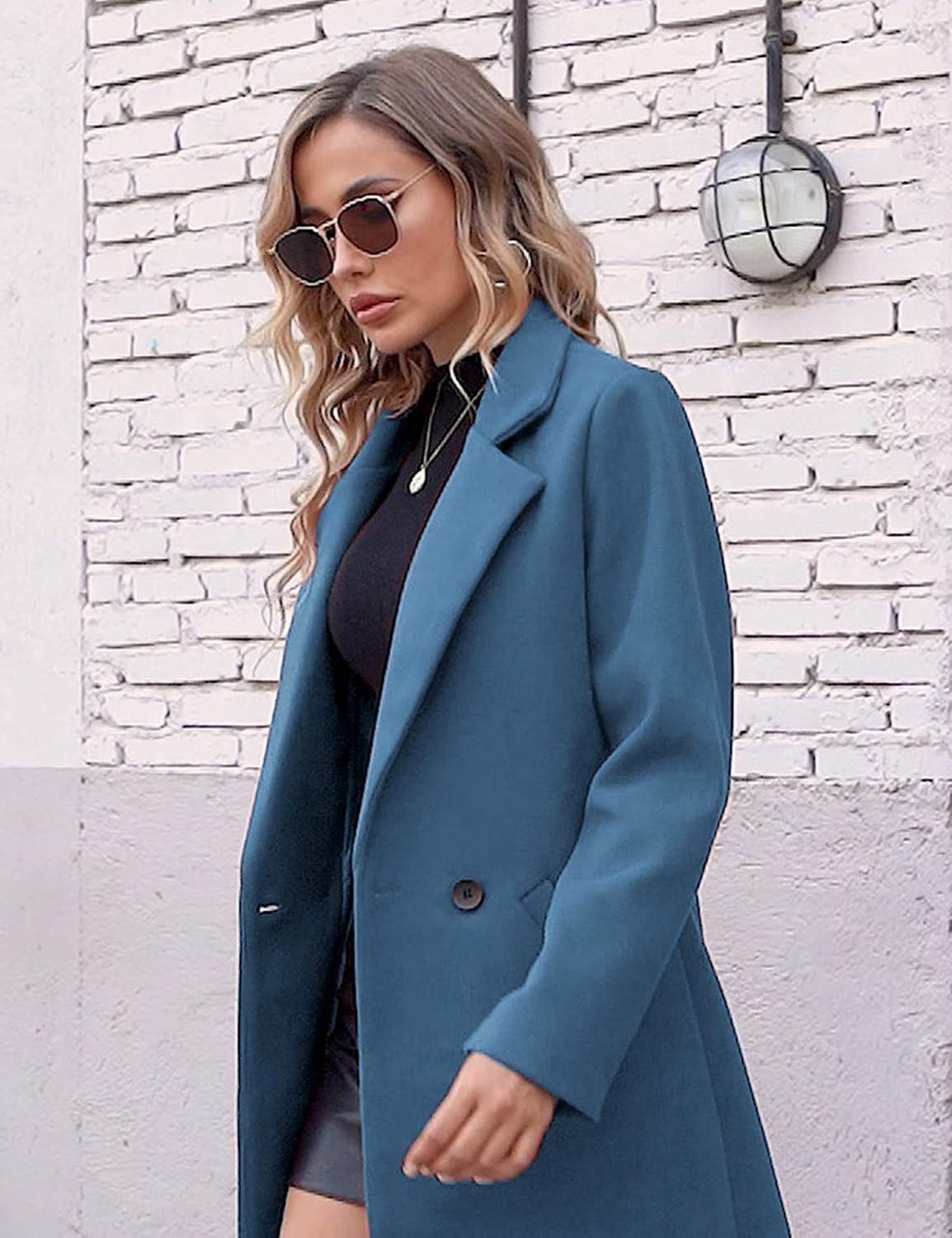 Women's Notch Lapel Double-Breasted Long Wool Winter Coat with Side Pockets