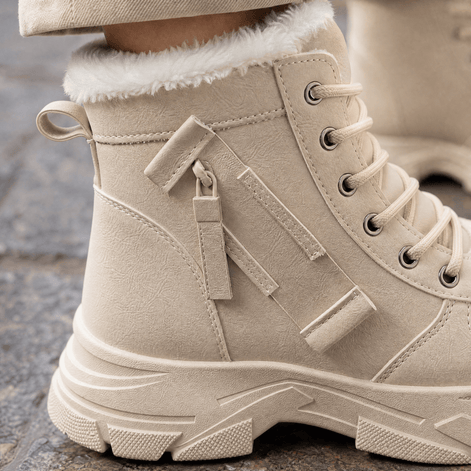 Squarcione-Verona Women's Fleece-Lined Lace-Up Platform Winter Boots