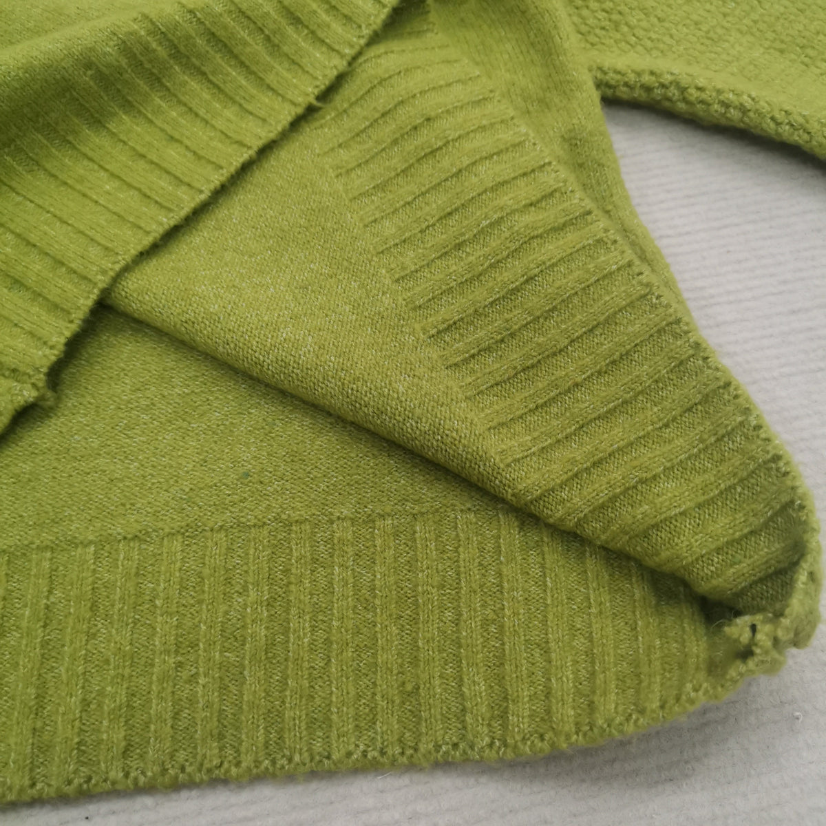 Women's Chunky Knitted Turtleneck Jumper with Ribbed Cuffs