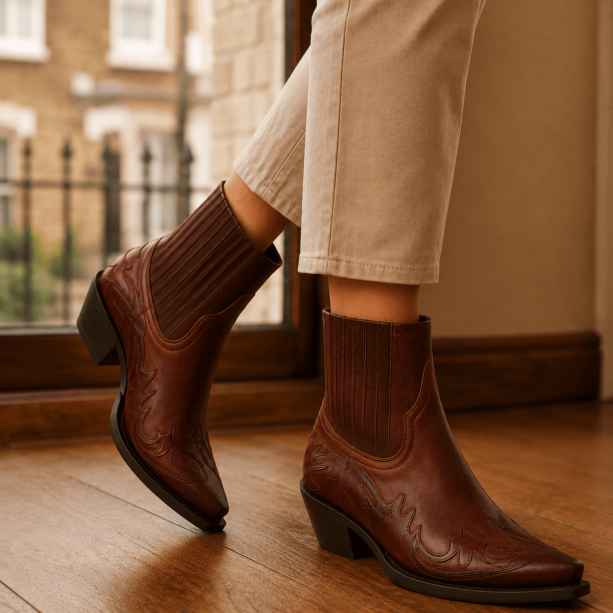 Women's Western Leather Ankle Heeled Boots with Block Heel and Pointed Toe