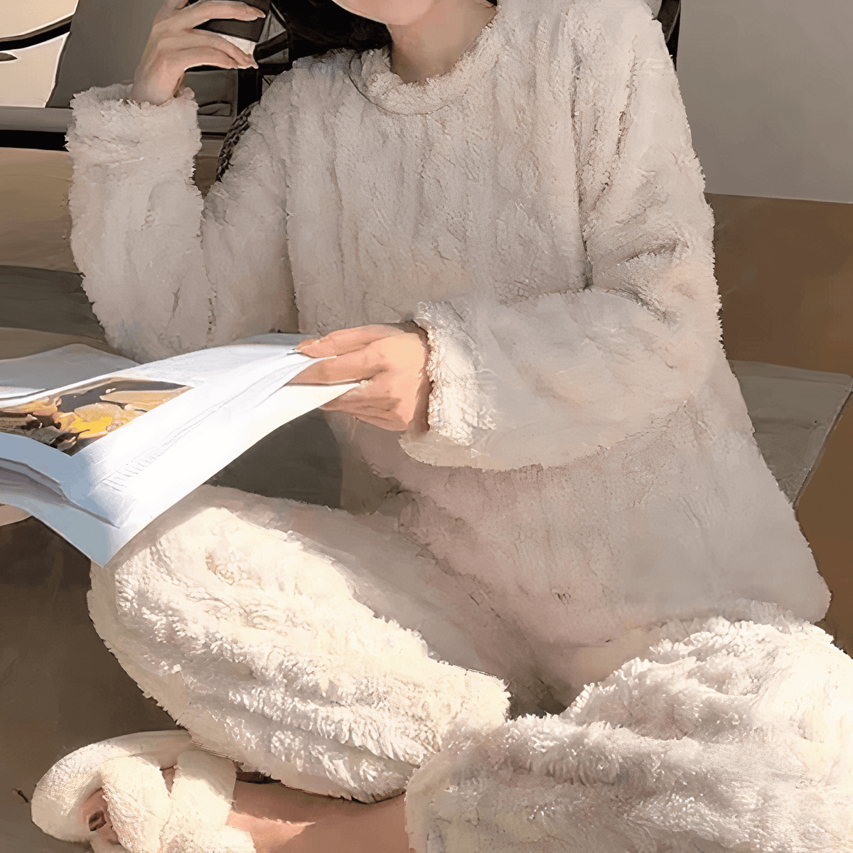 Women's Fleece Loungewear Two Piece Set with Long Sleeves