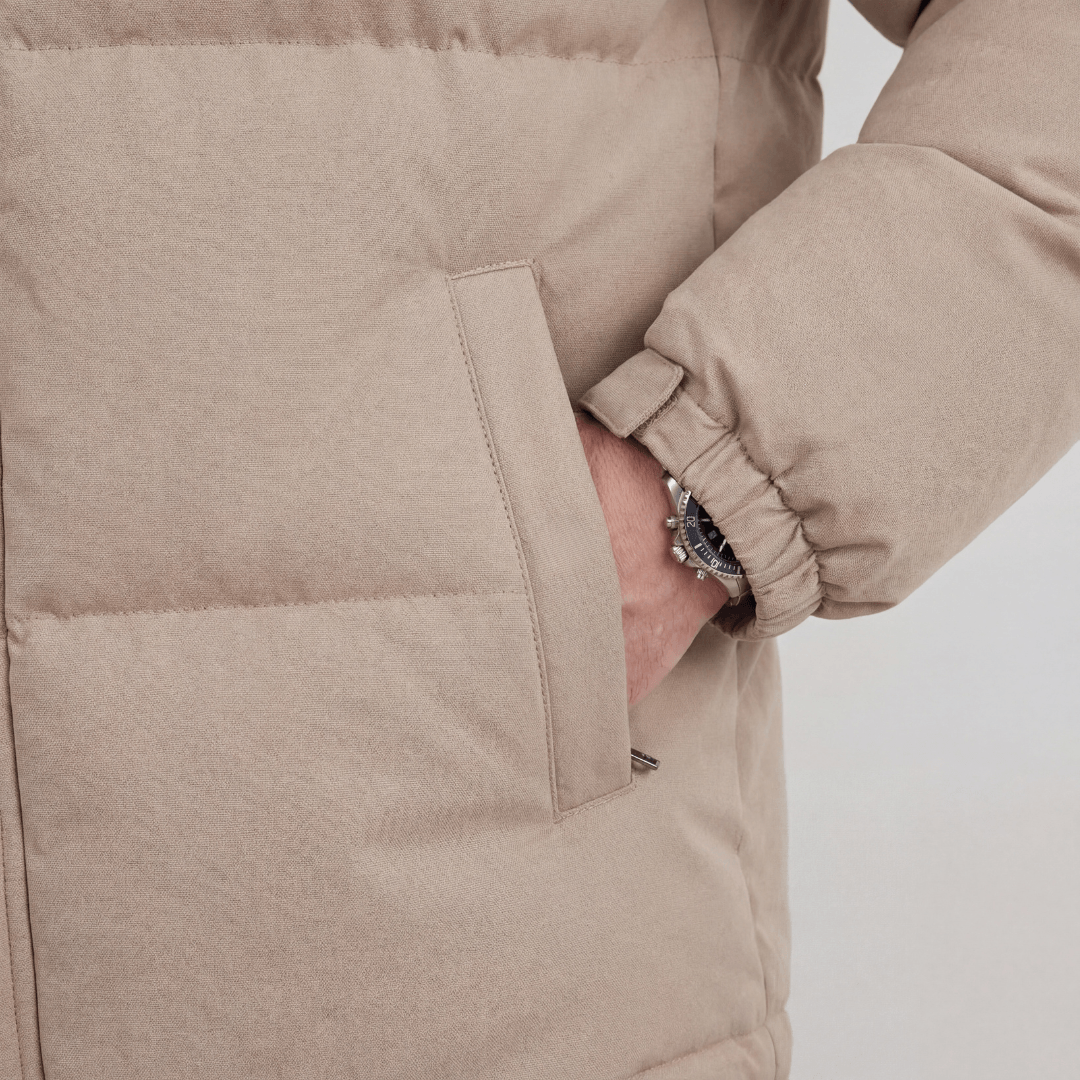 Men's Hooded Puffer Jacket with Adjustable Hood and Zip Closure