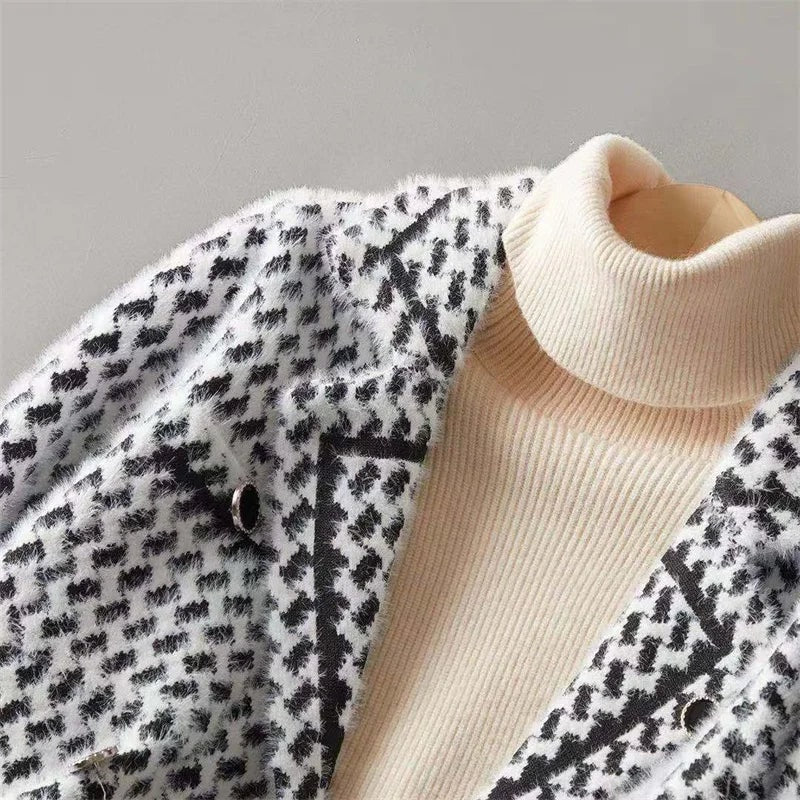 Valencia Weatherproof Houndstooth Blazer in Wool-Cashmere Blend