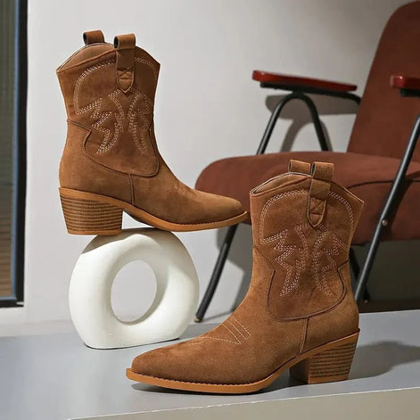 Vuokko Women's Brown Pointed-Toe Western-Style Boots with Block Heel
