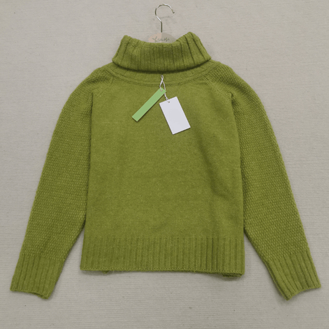 Women's Chunky Knitted Turtleneck Jumper with Ribbed Cuffs