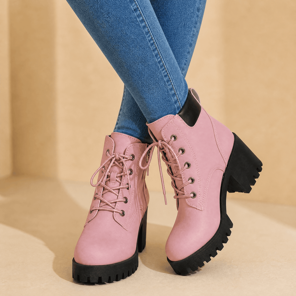 Chunky Platform Lace-Up Combat Boots for Women in Winter